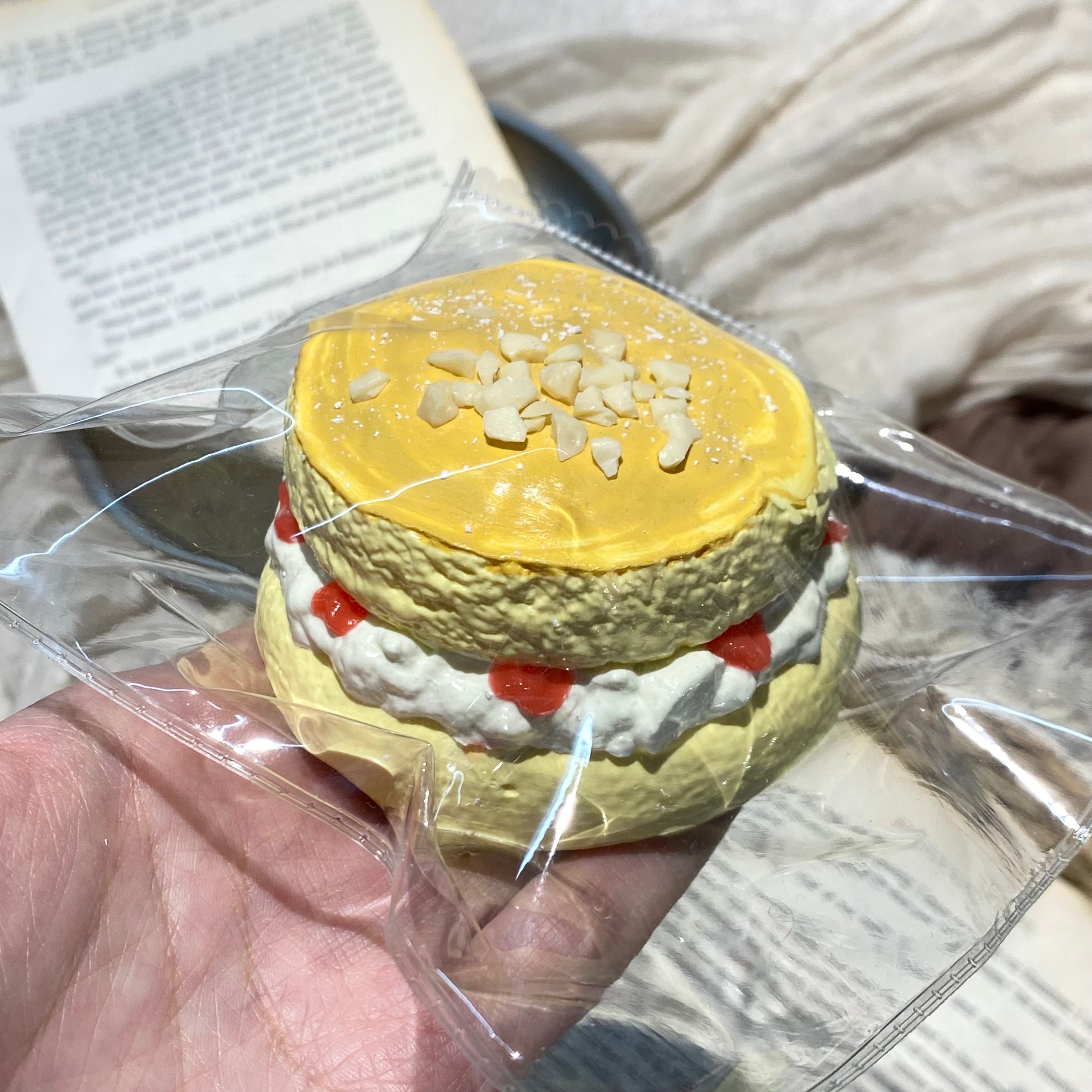 「딸기 크림 젤리 샌드 케이크」모조 음식 장식품